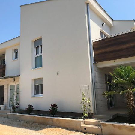 Apartmani Gavran Sukošan Zewnętrze zdjęcie